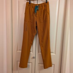 FIGS Men's Straight Cargo Scrub Pants RARE Color Auburn